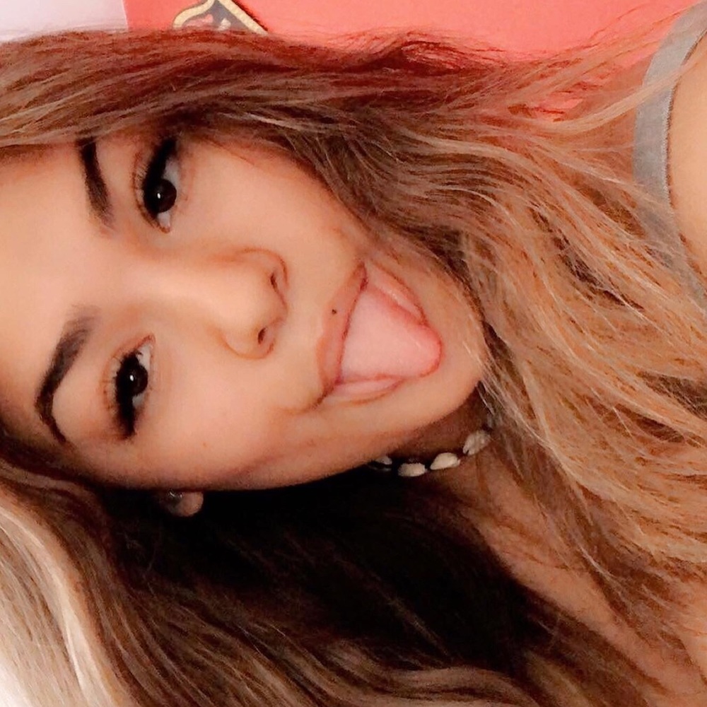 Meet your Posher, Abbey